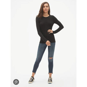 Women's GAP Black Long Sleeve Tee L